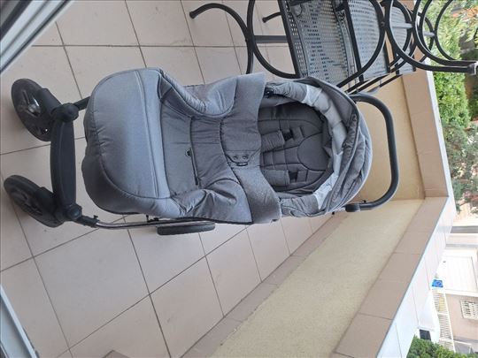 Perfektno očuvana i čista kolica 2 u 1 + nosiljka