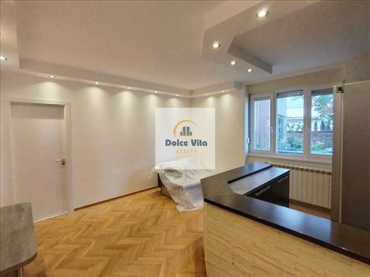 Konforan, 3-soban stan, na jednoj odnajmirnijih lo