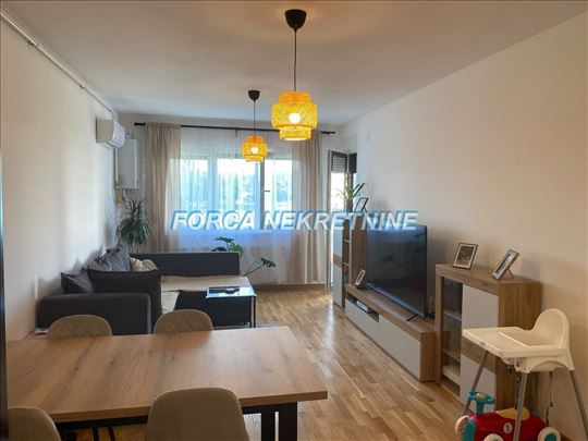 Mladenovac, Prvog maja,2.5,65 m2, T,garažno mesto