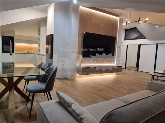PENTHAUS 360m² na Dedinju sa panoramskim pogledom