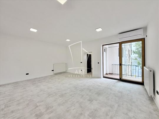 Poslovni prostor, mereno 120m² ID#13173
