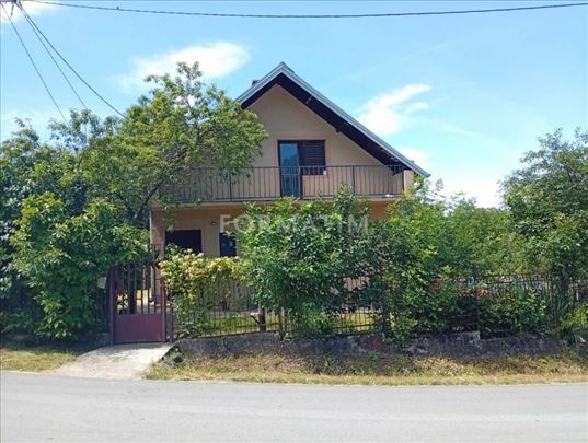 Sibnica, uknjižena kuća, plac 4.60ari