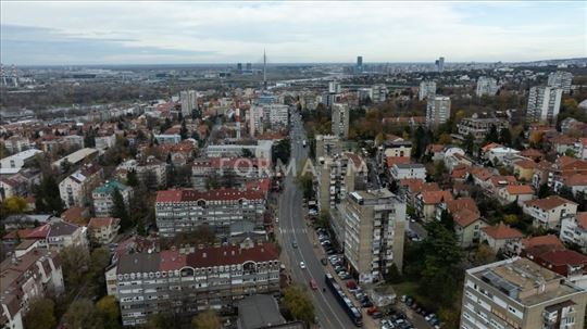 Vračar, kuća sa dvorištem