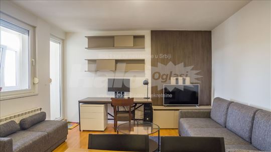 42m² - Namešten Jednoiposoban stan sa terasom