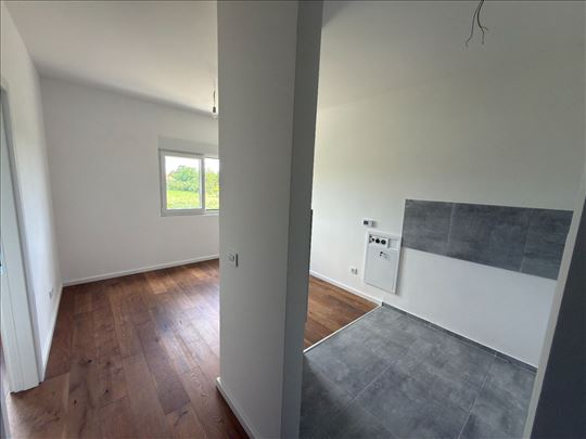 Dva nova poslovna apartmana, 29+29m2, Surčin