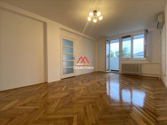 Dvosoban stan - 60m2 - Banatić