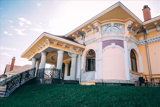 Idealni prostor za hotel, Subotica, Palić, 1200m2