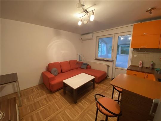 Karaburma, Garsija Lorke, 47m2