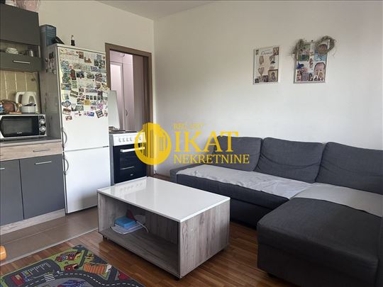 Krnjača 30m2, komforan stan sa terasom