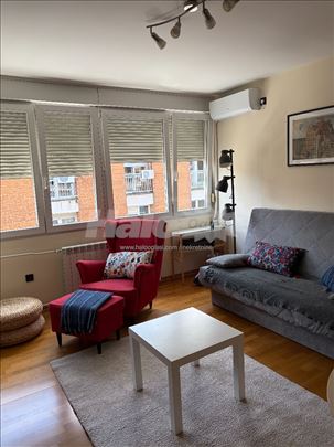 Nušićeva, jednoiposoban stan, 32m²