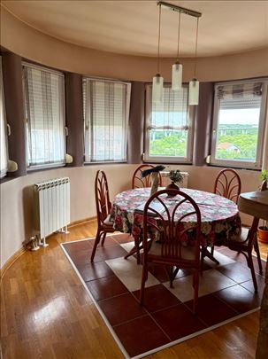 Petlovo brdo (kod Vile Vertigo) 89m2+50m2 podrum