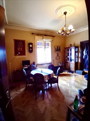 Prodaje se prelep 3.0 stan u najlepšoj ulici