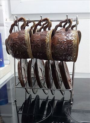 Prodajem potpuno nov servis za kafu, 3500 dinara