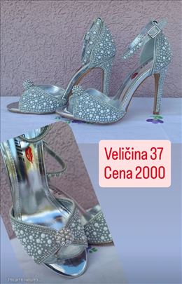Srebrne sandale sa cirkonima i biserima 37