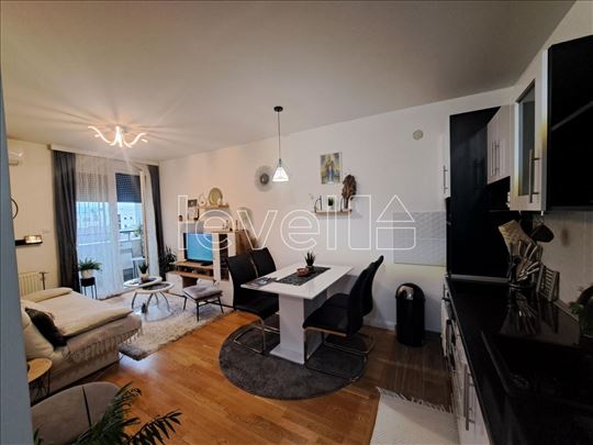 Stan,Novi Sad,Bulevar Patrijarha Pavla,kv: 45.00