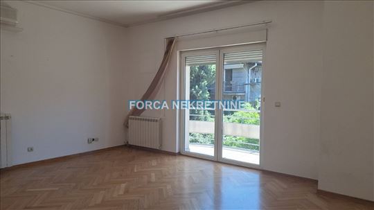 Autokomanda, Bože Janković, 3.0, 80m2