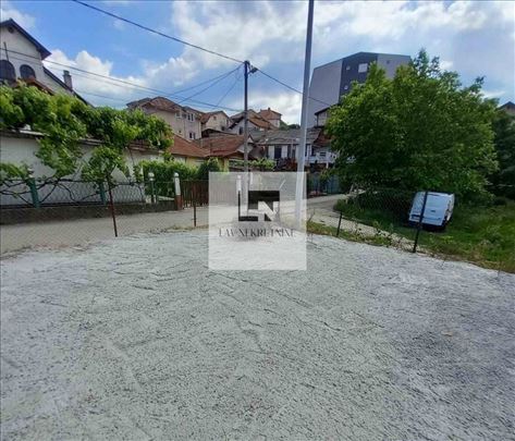 Izdaje se plac na Medak Padini