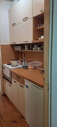 Izdajem stan na Banovom Brdu 