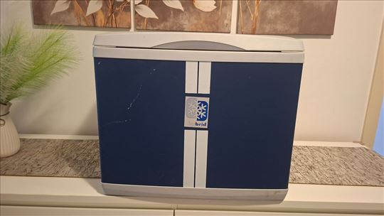 Kamp auto frizoder kompresorski na 12 i 220 v