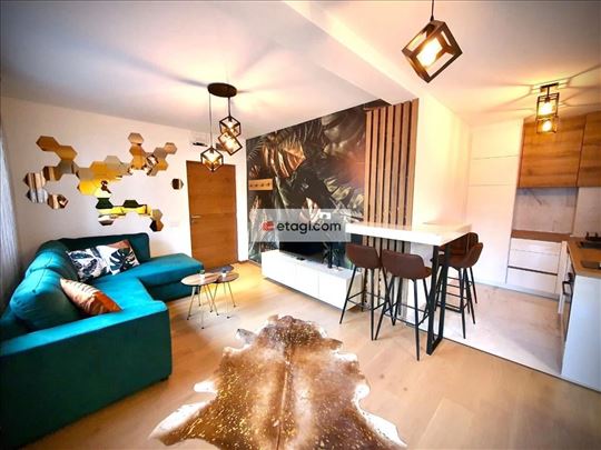 Luksuzno Opremljen Apartman 37 m² – U Srcu Zlatibo