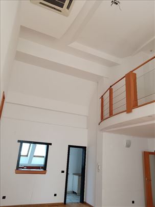 Na prodaji šestosoban stan na Vračaru