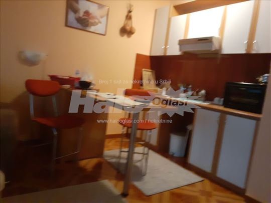 Prodaja namestene i renovirane garsonjere