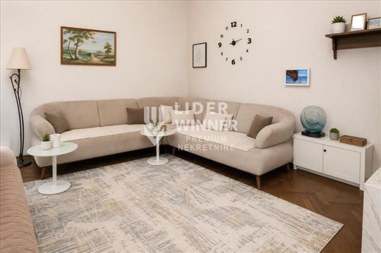 Salonski četvorosoban stan, 110m2, kod Kliničkog c