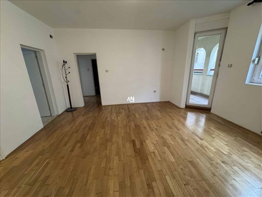 Vračar, Kalenić, Sredačka, 74m2 ID#39749
