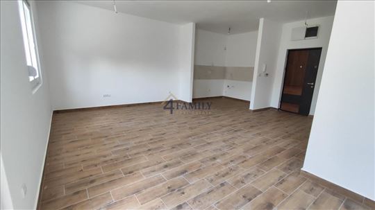 Zemun, 3,0, useljiv, 63m2+50m2+50m2+garažno