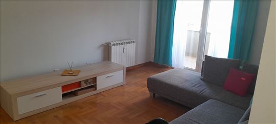 Zvezdara,Olimp,2.5,62m2, noviji, parking mesto