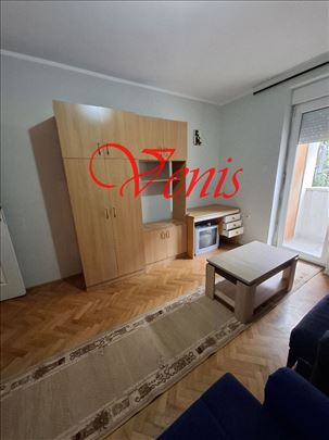 Bulevar ul.Ćirpanova 27 m2