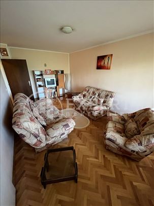 Izdaje se odličan jednosoban stan na Bulevaru Nema