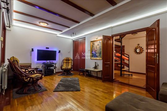 Luksuzan četvorosoban duplex – Gundulićev venac
