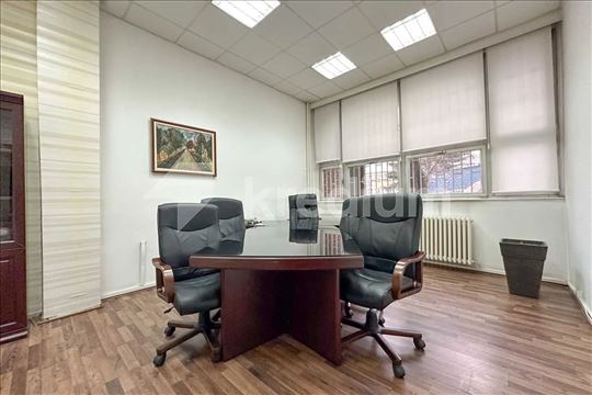 Knez Danilova | Poslovni prostor | Pet prostorija