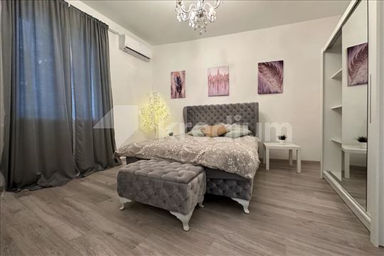 Kraljice Natalije 01 | Trosoban | Renoviran