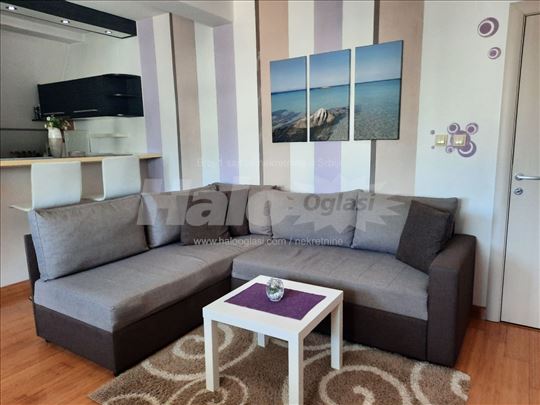 Stan, Ruma, centar, 71 m2, potpuno opremljen