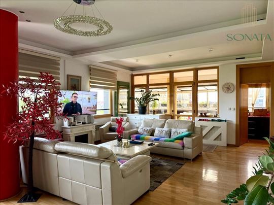 Retka prilika u Takovskoj, luksuzan duplex