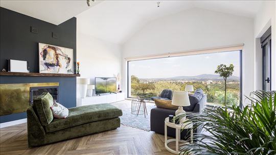 Vila 234m2 | Mladenovac | Sa bazenom i saunom