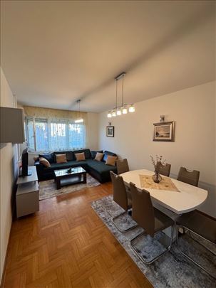 Centar, Dimitrija Tucovića, 63 m2, 3.0, garažno m.