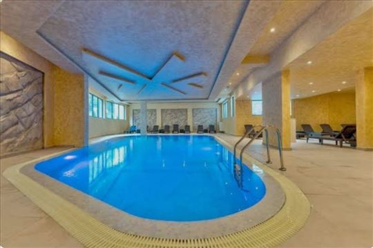 Krfska, Lux stan 42 m2, Garaža