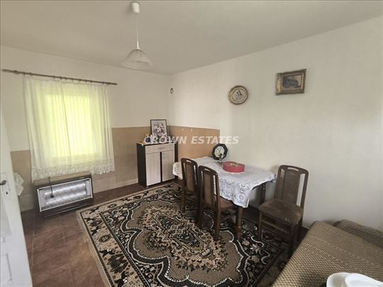 Kuća 105 kvm sa placem 40a, Resnik, Resnik