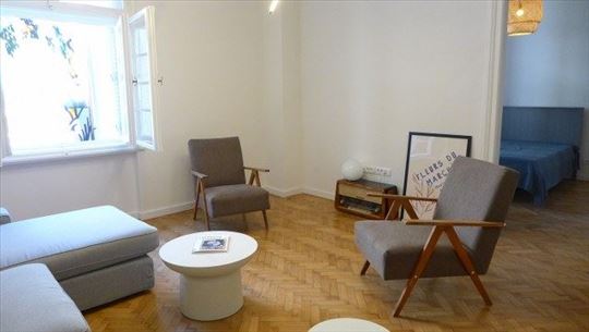 Nušićeva, 70m2, renoviran, mali salonski stan
