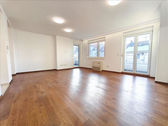 Polunamešten 4.0 stan, 125m2, Betanija