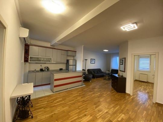 Šumatovačka, novija zgrada, 67m2, garaža, terasa