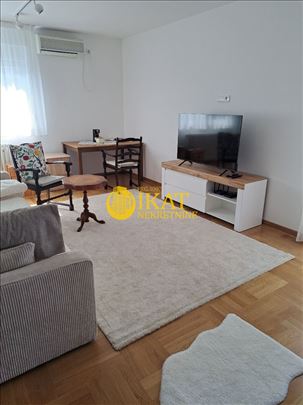 Tašmajdan 88m2, lux trosoban stan sa pogledom