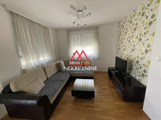 Dvoiposoban stan - 53m2 + parking - Bulevar Evrope