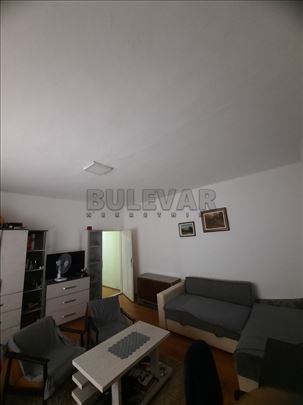Izdaje se odličan, jednosoban stan u blizini Pravn