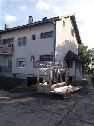 Kuća - vertikala u odličnom stanju