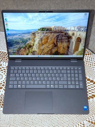 Laptop Dell Pro 16 Core 5 120U 16gb DDR5 512gb SSD