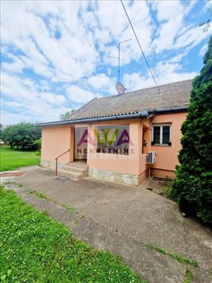 Sombor – Mz Crvenka – Renovirana dvosobna kuća 89m